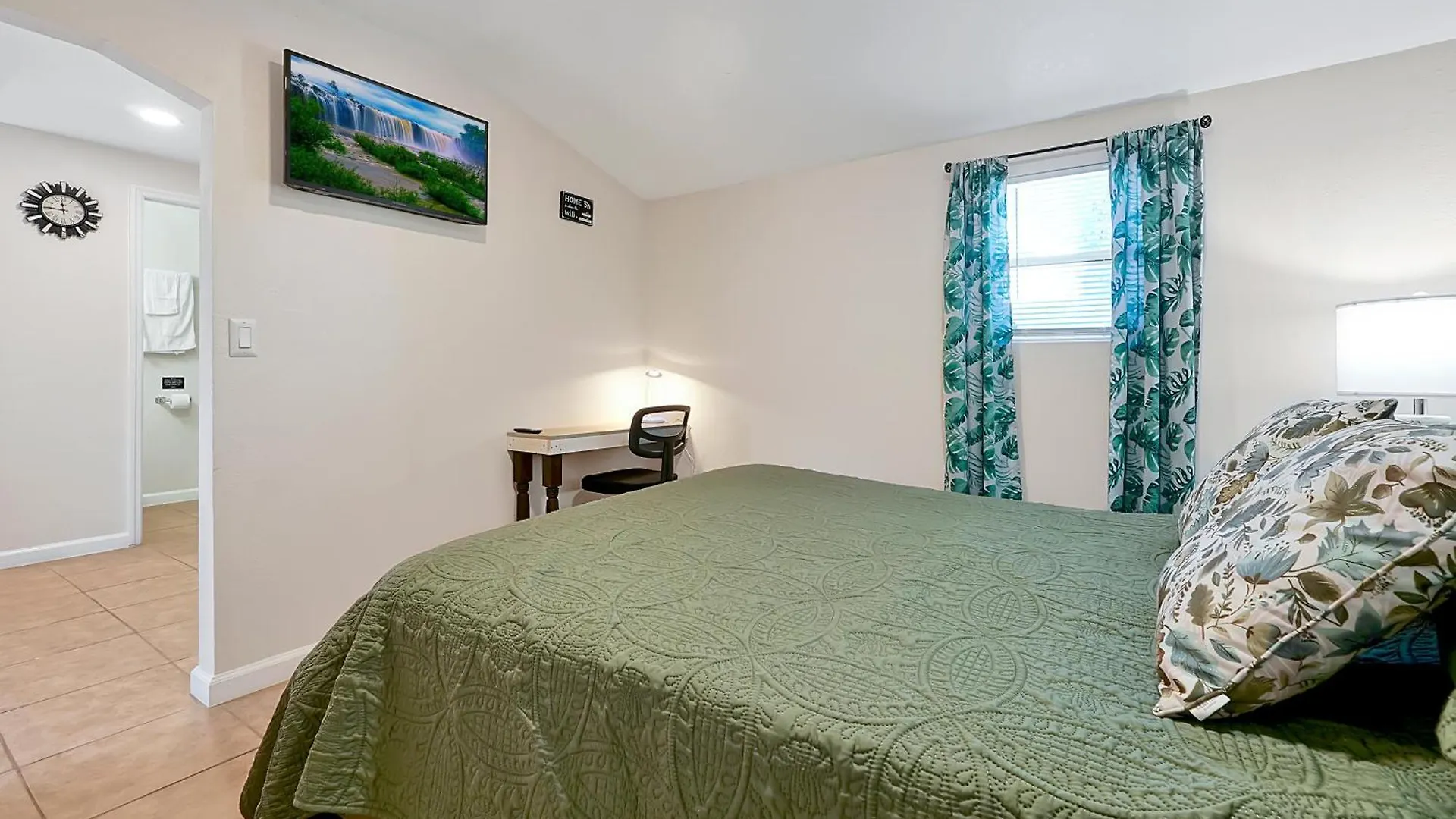 Apartment Comfortable Private Room In Tampa: Villa Romantic.