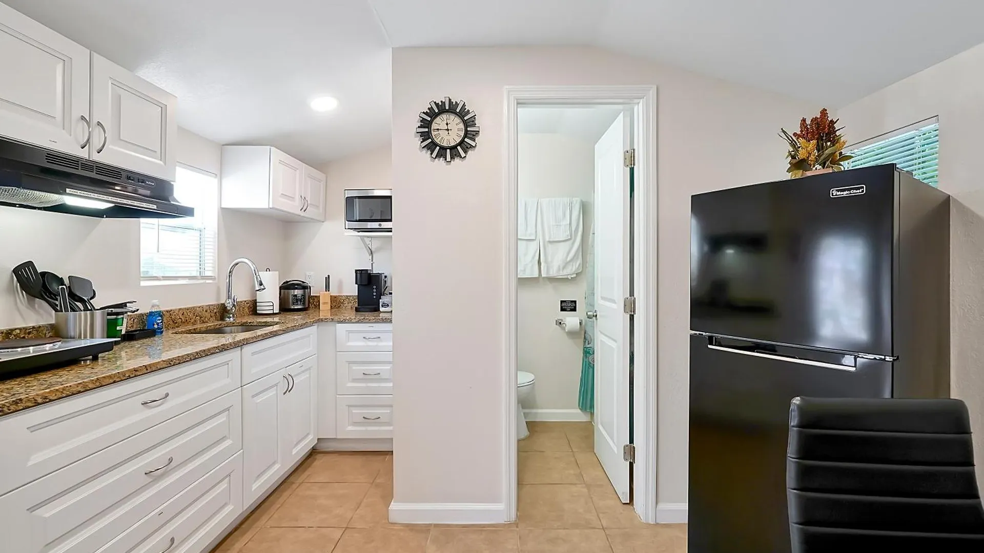 Comfortable Private Room In Tampa: Villa Romantic. Tampa